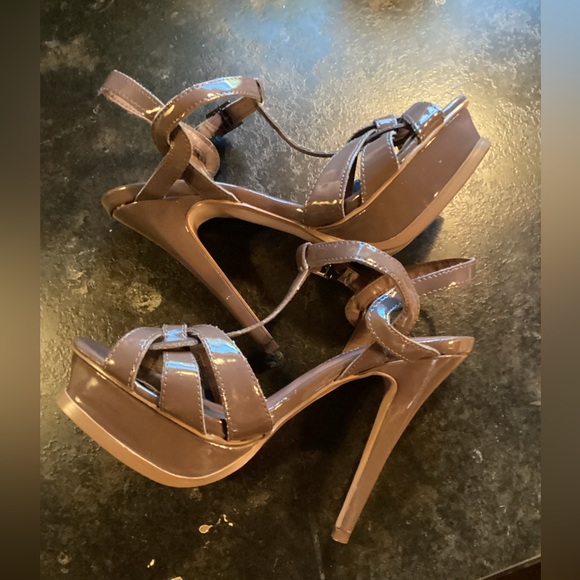 EUC JUST FABULOUS Women's Dark Taupe Ankle Strap 5.5-6" Stiletto Heels. Size:6.5 - Picture 7 of 9